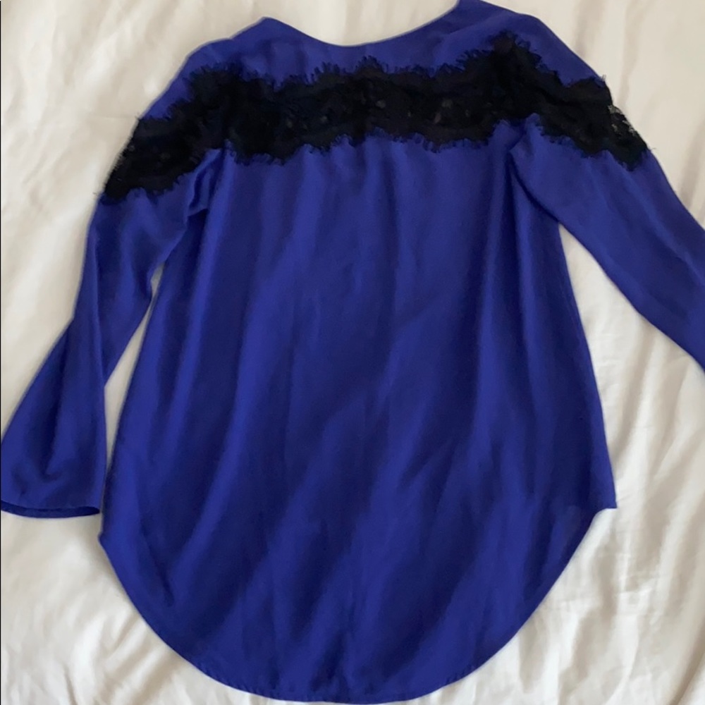 Black and blue lace detail blouse small
